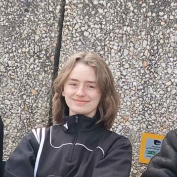 Babysitter in Le Plessis-Robinson: Cali