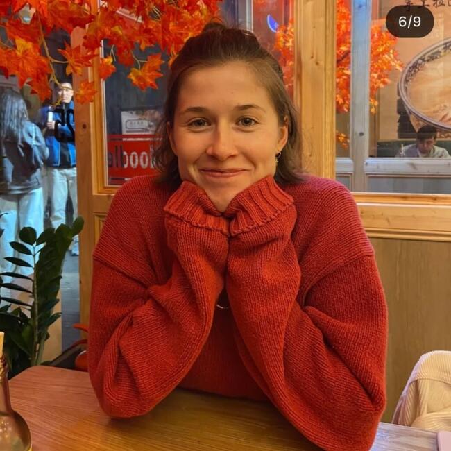 Babysitter in Liège: Charlotte