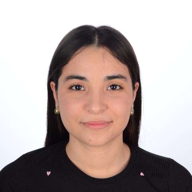 Babysitter in Mont-Saint-Aignan: Lynda