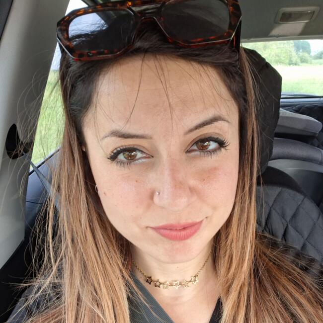 Babysitter a Borgo San Siro: Chiara
