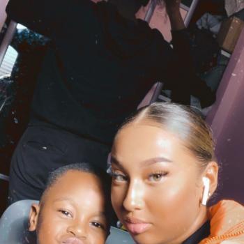 Baby-sitter in Paris: Chahinez