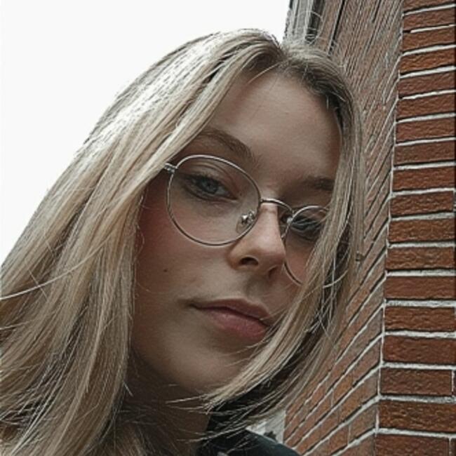 Niñera en Tournai: Jessica