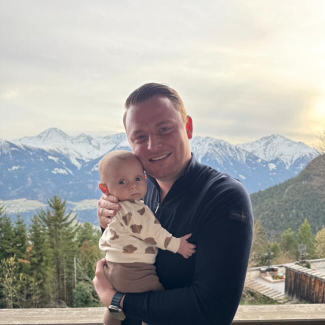 Oppaswerk in Neerkant: Emiel