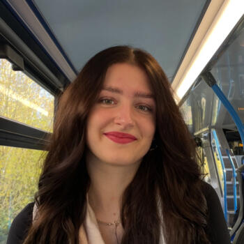 Babysitter in Geelong: Emily