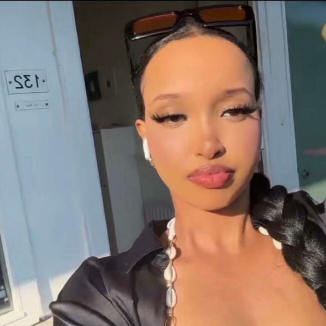 Babysitter in Kortrijk: Yasmine