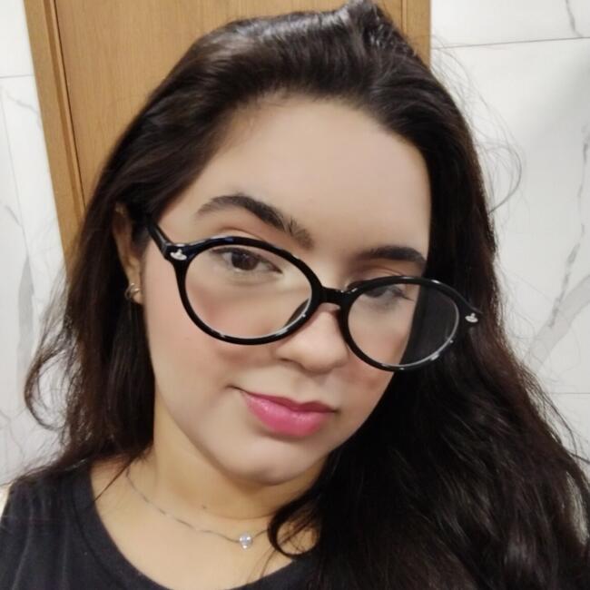 Babá em Eusébio: Lara