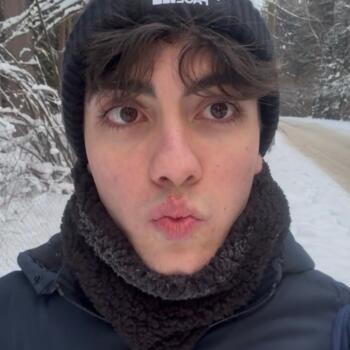 Babysitter in Birmingham: Joel