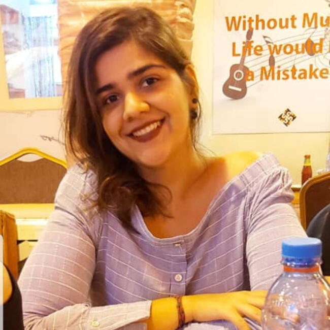 Babysitter in Basel: Saira