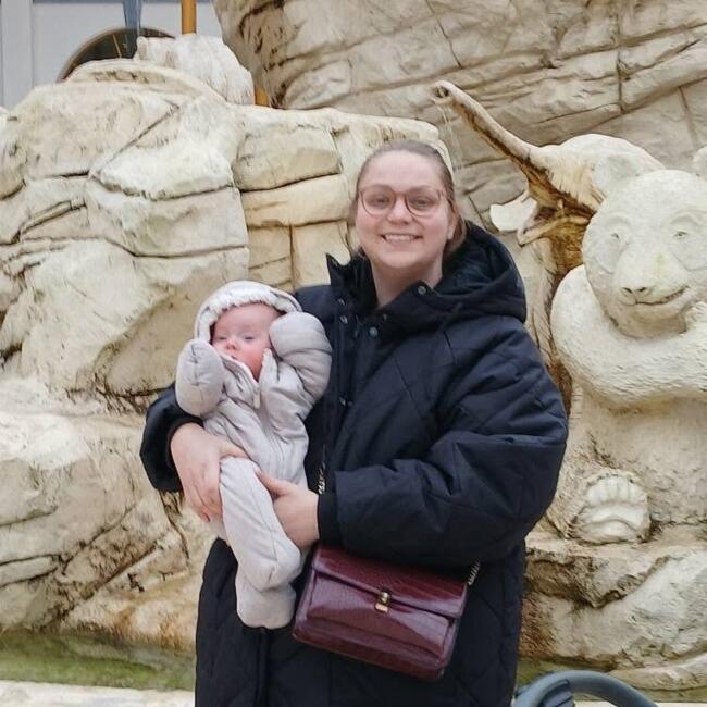 Onthaalouder in Landen: Romy