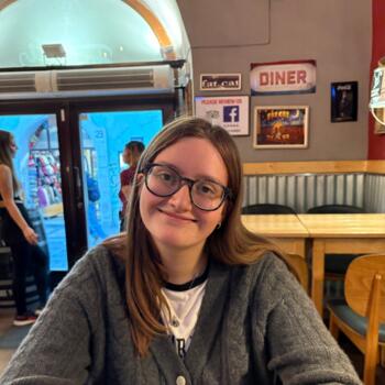 Babysitter in York: Anna