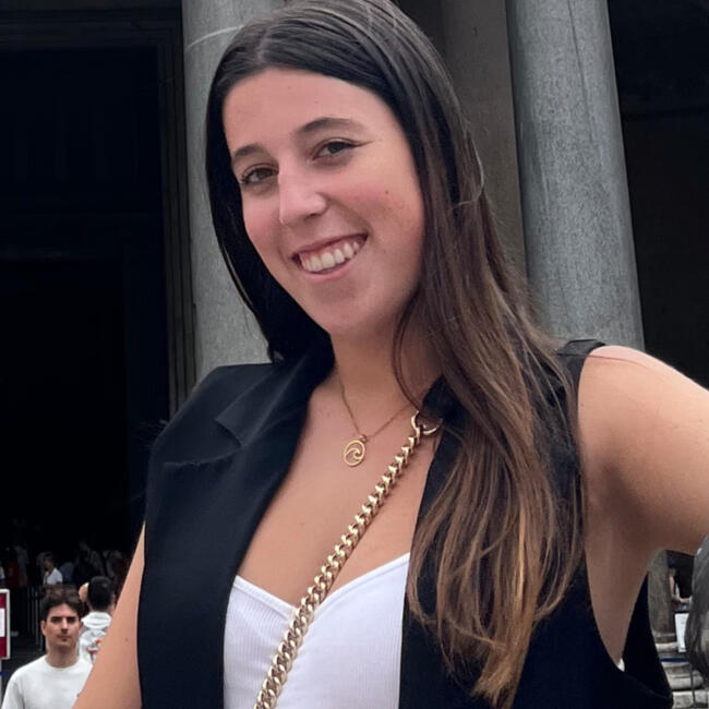 Canguro en Sevilla: Leire