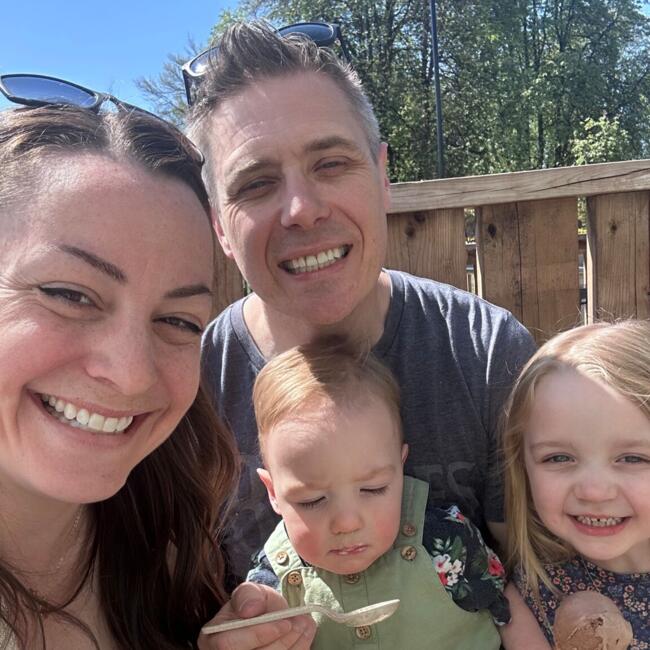 Job de garde d'enfants à Langley: Madison