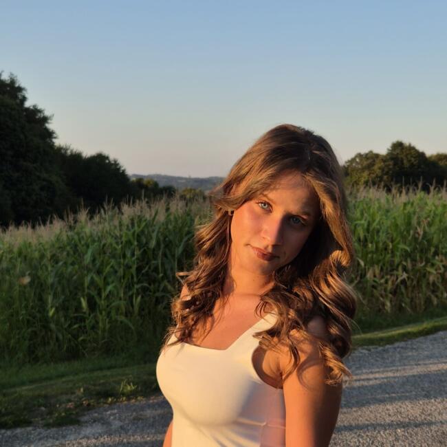 Babysitter in Ptuj: Lana