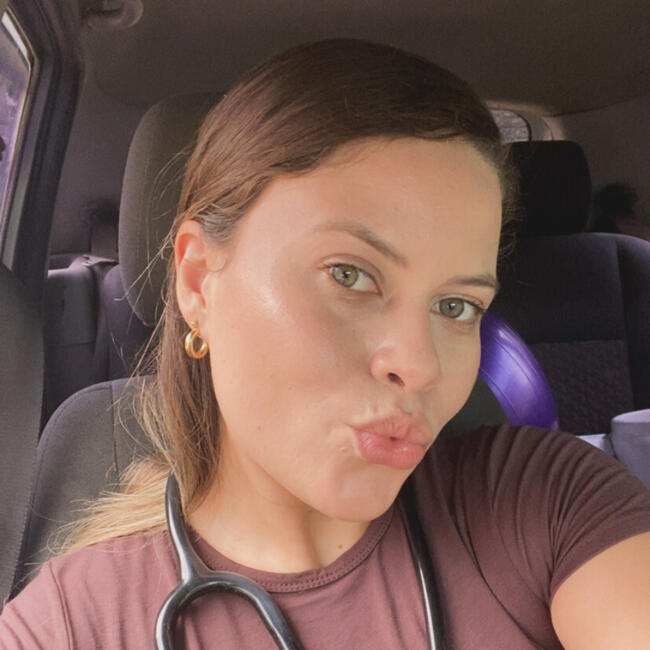 Babysitter in Ipatinga: Cassia