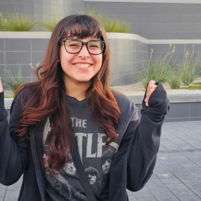 Babysitter in Bakersfield: Lilijewel