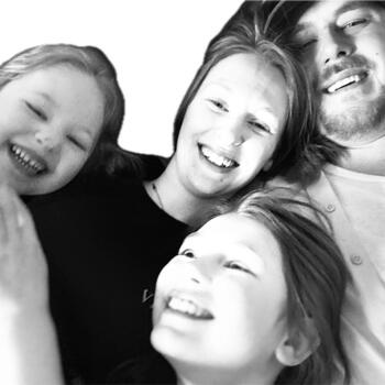 Trabajo para niñera en Calgary: trabajo para niñera Chris