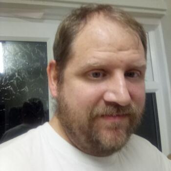 Babysitting job in Havant: babysitting job Garreth