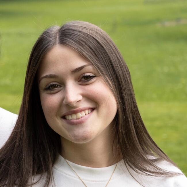 Babysitter in Champanges: Rosemay