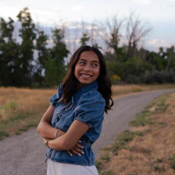 Babysitter in Commerce City: Alizah
