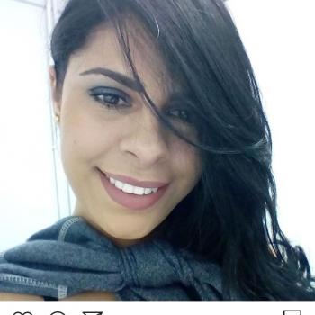 Babá Ribeirão das Neves: Harla Camila de
