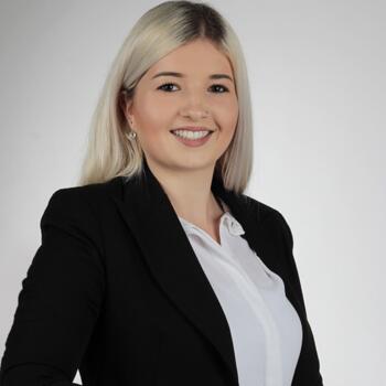 Babysitter a Bülach: Loredana