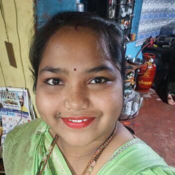 Babysitter in Pimpri-Chinchwad: Sakshi