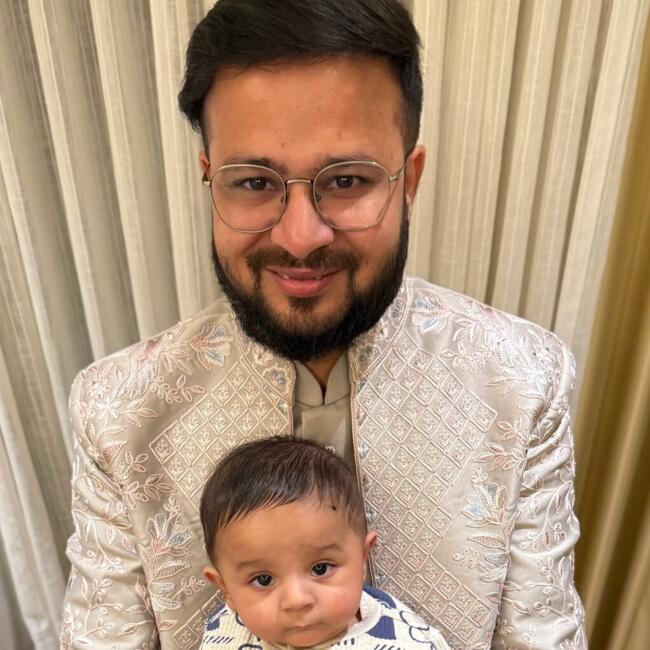 Babysitting job in Faridabad: Dinesh