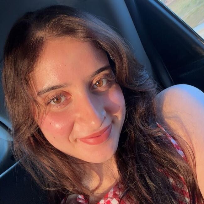 Babysitter in Colombes: Kenza