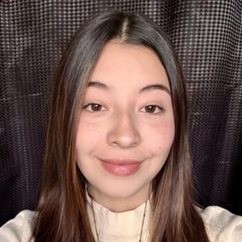 Babysitter Saint-Pierre-du-Perray: Selena