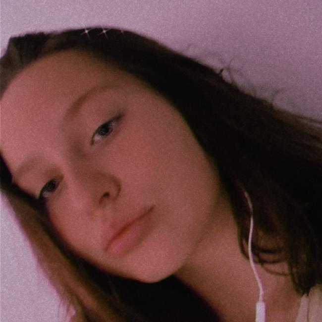 Baby-sitter in Saint-Nicolas: Ki-Jana