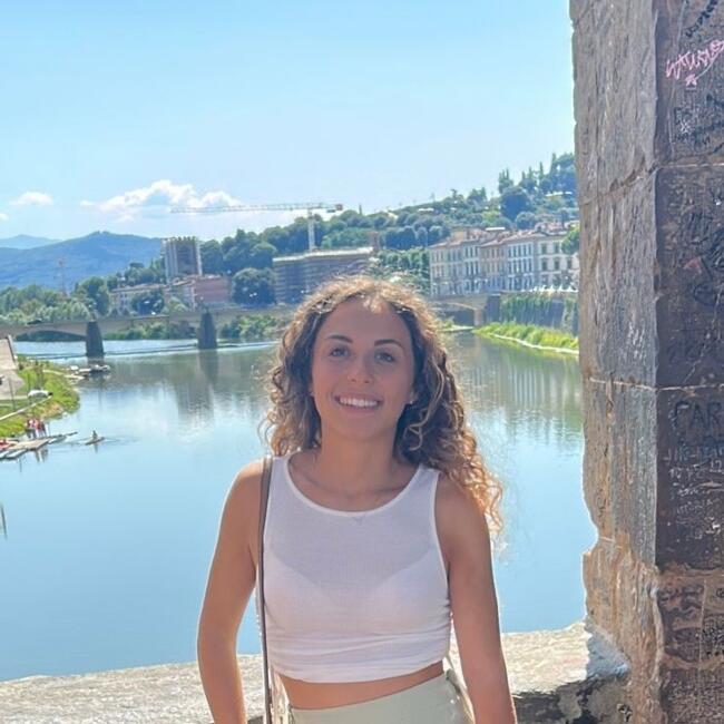Baby-sitter in Sienne: Sara