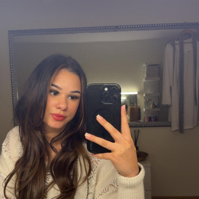 Babysitter in Orpund: Alexandra