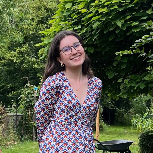 Babysitter in Villeneuve-d'Ascq: Youna