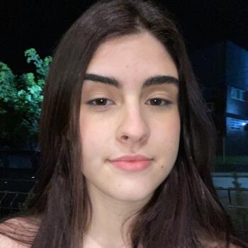 Babá em Gaspar: Emili