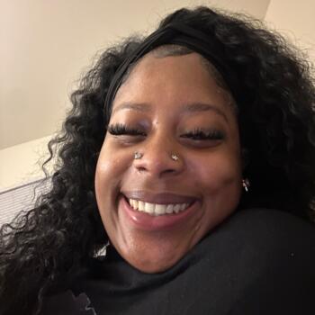 Babysitter in Lumberton: Brinyia