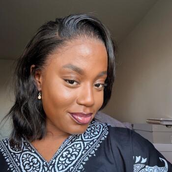 Babysitter Milton Keynes: Indya