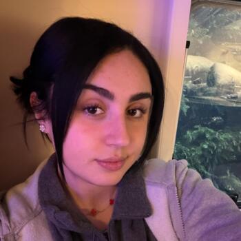 Babysitter Le Passage: Salhiya