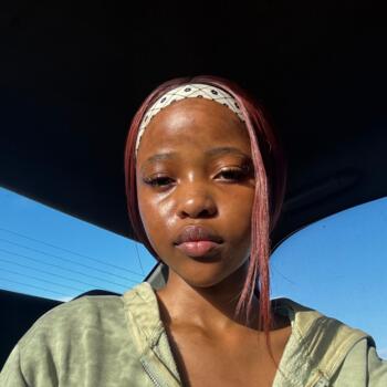 Babysitter in Bellville: Lihlombe Iminathi