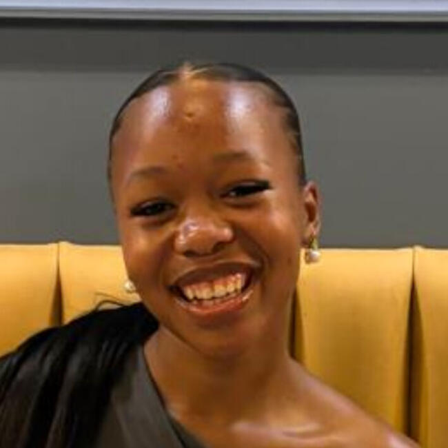 Babysitter in Bellville: Lihlombe Iminathi