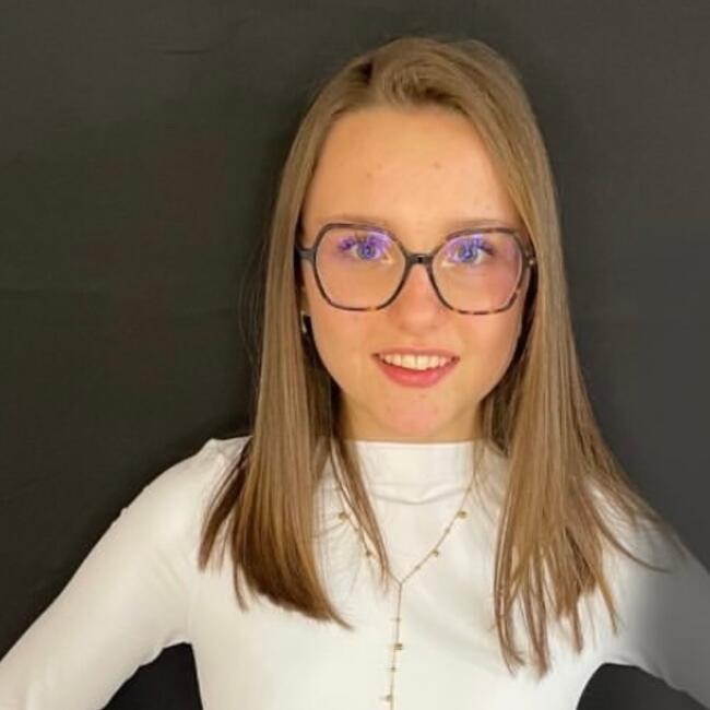 Babysitter in Laval: Maïwenn