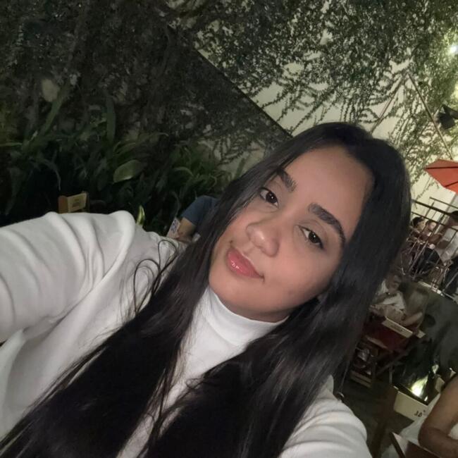 Babysitter in Criciúma: Gabriela