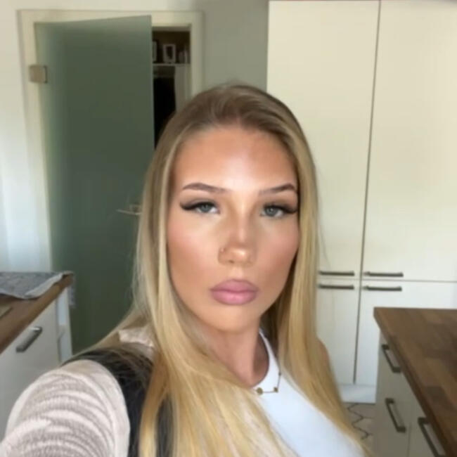 Babysitter in Wiesbaden: Mia