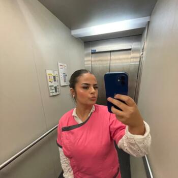 Babysitter in Pia: Lucie