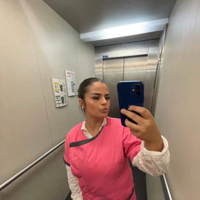 Babysitter in Pia: Lucie