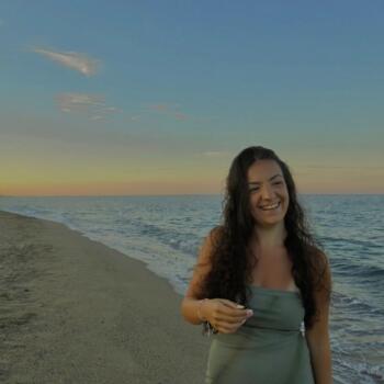 Babysitter in Moissy-Cramayel: Elena