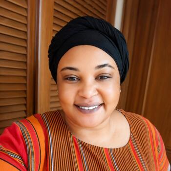 جليسة أطفال جدة: Beatrice