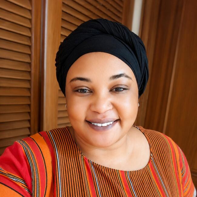 جليسة أطفال في جدة: Beatrice