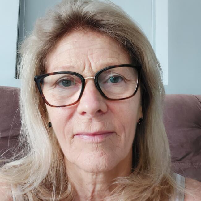 Babysitter in Brasília: Lucia de Fátima