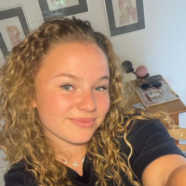 Babysitter in Chambray-lès-Tours: Melia