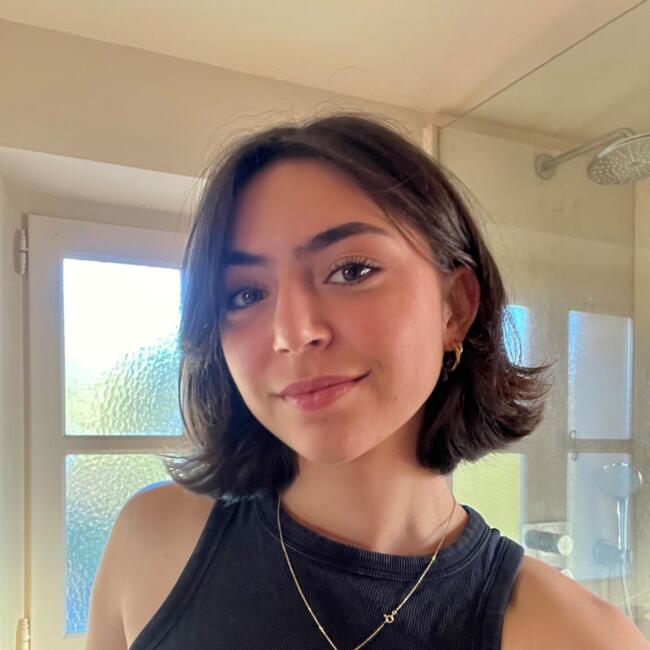 Babysitter in Rognes: Margaux